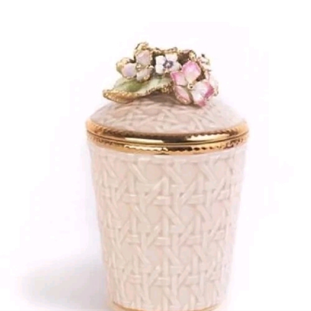 JAY STRONGWATER RILEY HYDRANGEA SCENTED CANDLE #SDH6611-256 NIB